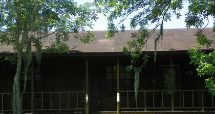 Rauhallinen maalaistyyli.