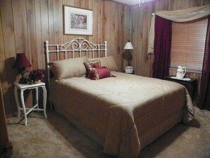 3 makuuhuonetta, silitysrauta/-lauta, Wi-Fi, vuodevaatteet