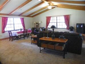 Televisión y reproductor de DVD 