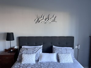 3 bedrooms, iron/ironing board, travel cot, free WiFi