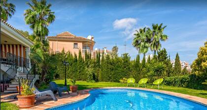 Villa 6 hengelle Alpeilla Golf Miraflores