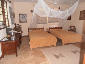 2 室のベッドルーム、アイロン / アイロン台、WiFi、ベッドシーツ