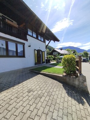 Property grounds - Nice apartment at ground level in Ruhpolding, children and pets are welcome (Bayern)