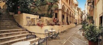 Beautiful see view villa with infinity pool 