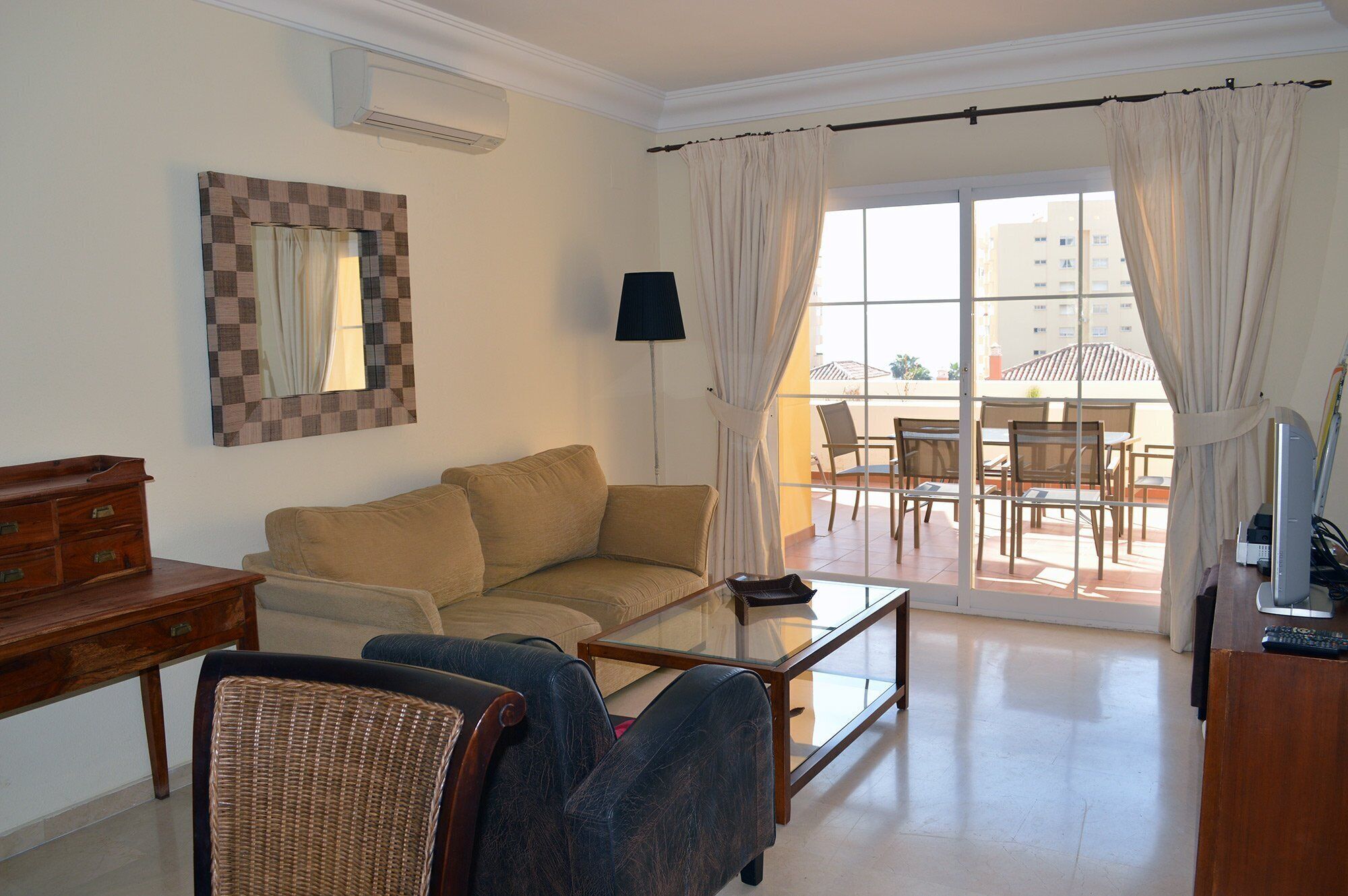 Near marina and  beaches south facing terraca,