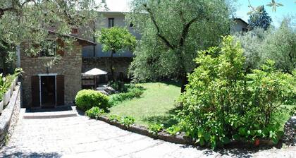 Rustiko Cecina, 1 km from the beach, in a quiet location