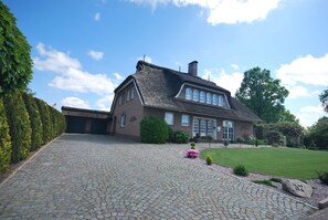 Exterior - 4 * holiday on the canal in Nordgeorgsfehn (East Frisia) (Uplengen)