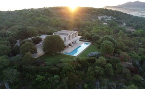 Outdoor pool - Luxury villa, complete privacy and tranquility, scenic views, 8 people (Felanitx)
