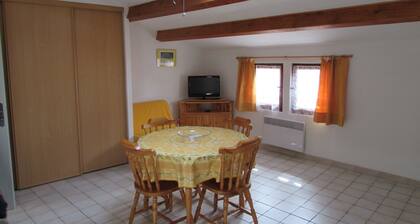 MOUSTIERS SAINTE MARIE Centre STUDIO 28m2