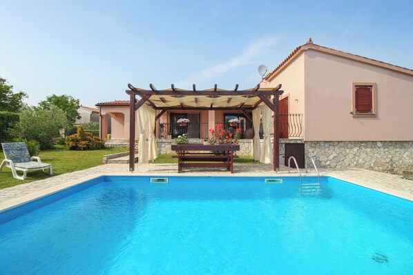 Pool - Holiday house Luna * 1000 m2 fenced garden, terrace, private pool (Marčana)