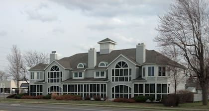 Gorgeous sunsets and lake views