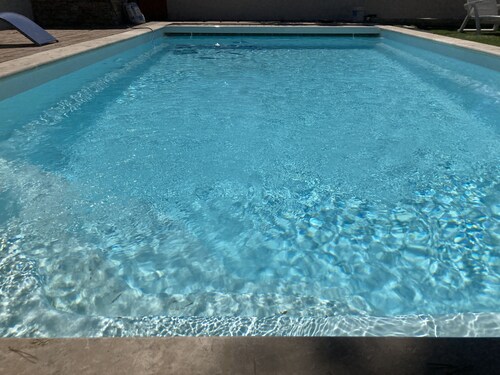Bastide avec piscine, jardin, barbecue et terrain de pétanque!