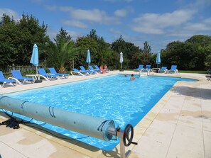 Outdoor pool, a heated pool - 7 Cottages in 100 acres, heated pool. Near Pont Aven, Concarneau, beaches 15km (Melgven)