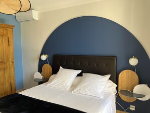 2 Schlafzimmer, Zimmersafe, Schreibtisch, Bügeleisen/Bügelbrett