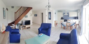 Smart TV, DVD player