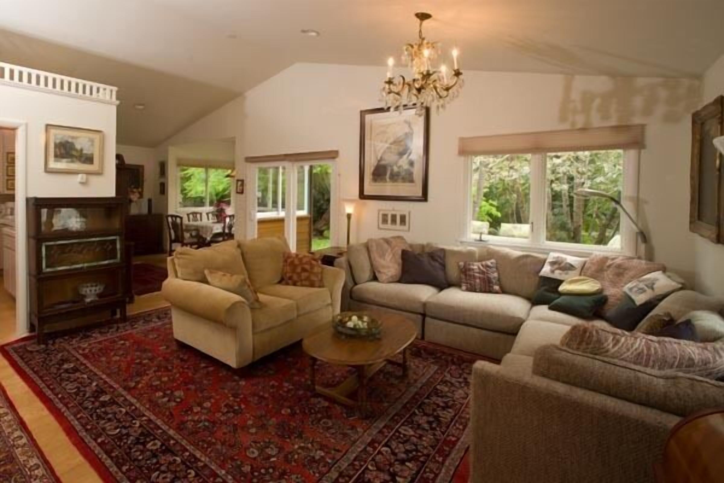 Francis Street Vacation Home.  Ferndale, California