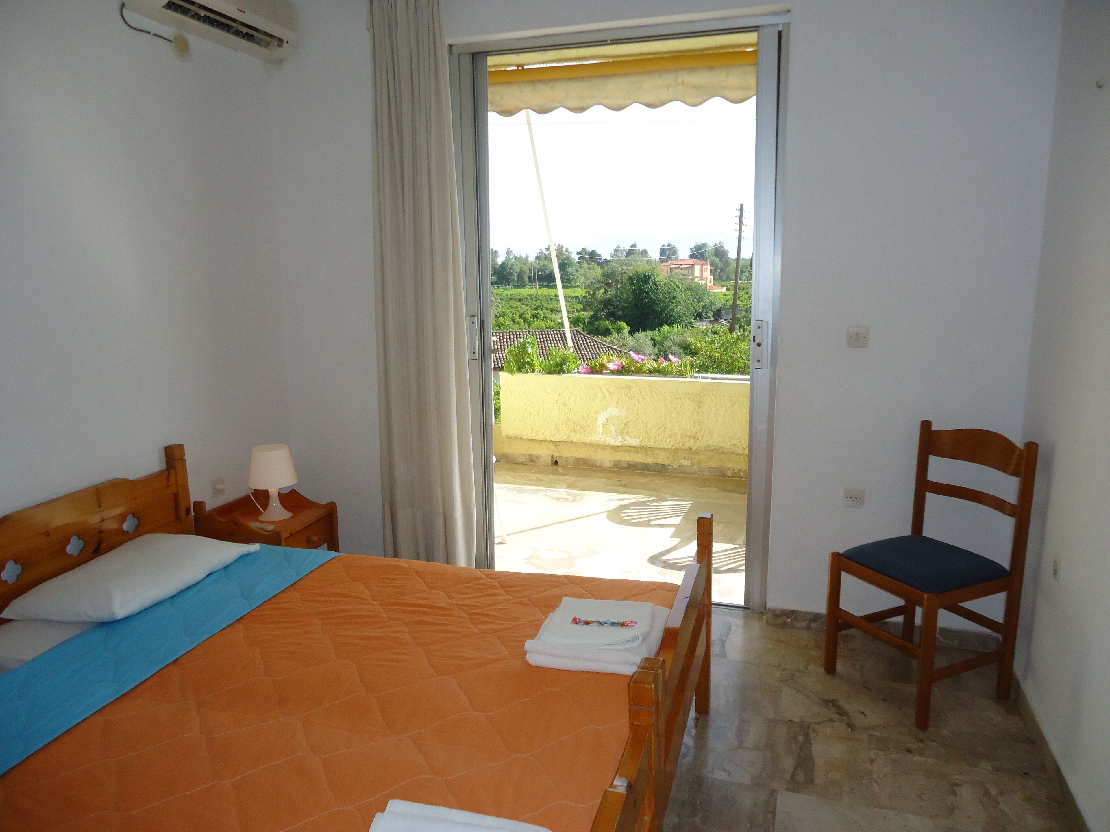 Christina apartment, fabulous sea view, minutes from the beach.