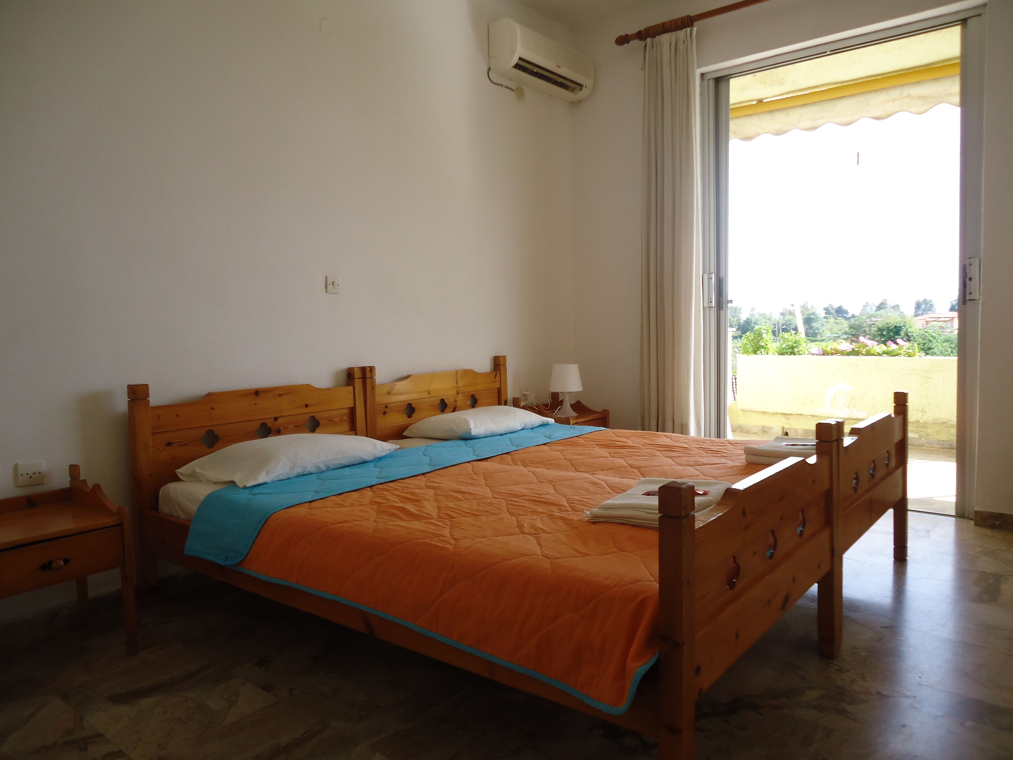 Christina apartment, fabulous sea view, minutes from the beach.