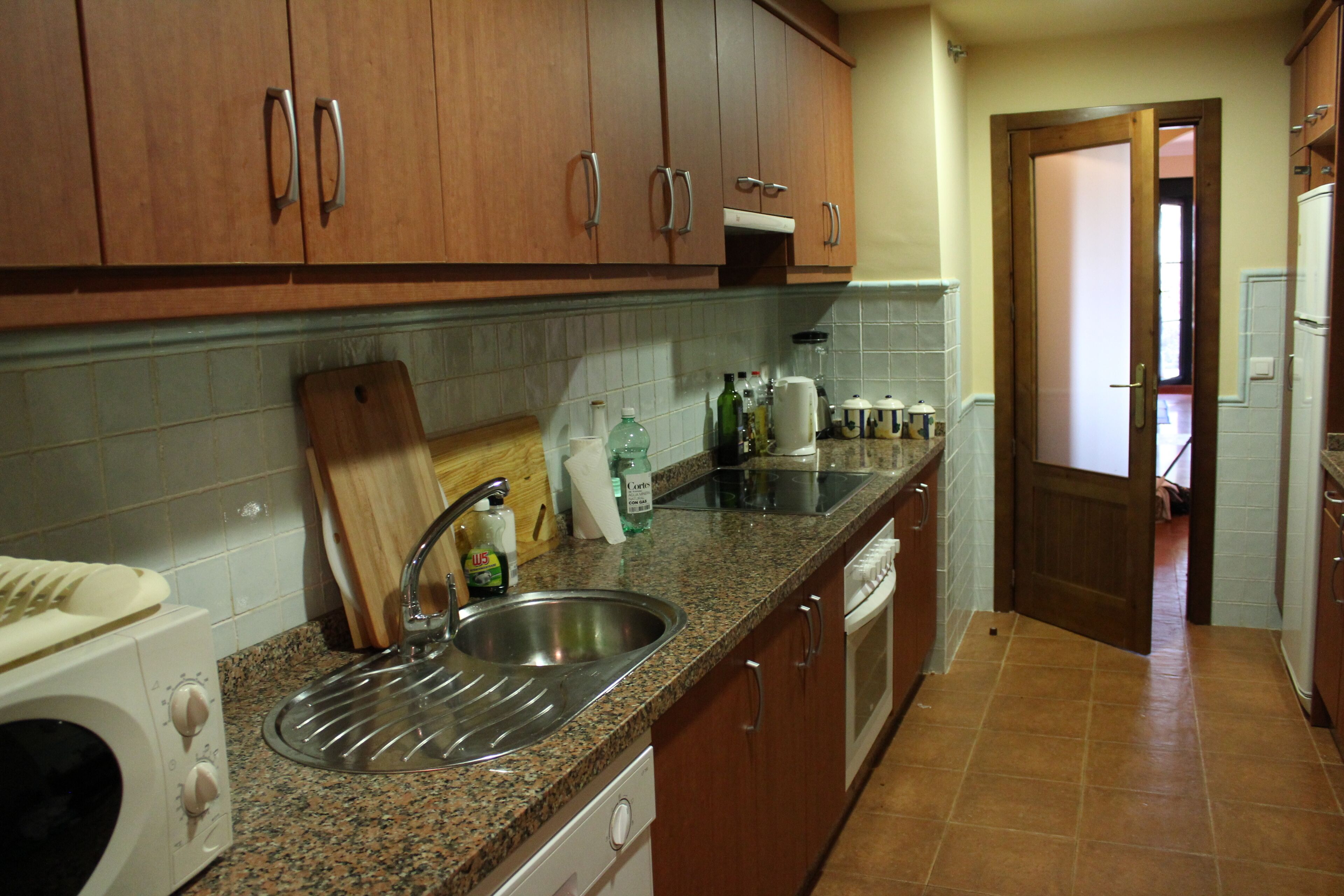 Luxury golf apartment with pool and gardens, 2 bedrooms, 2 bathrooms, sleeps 6