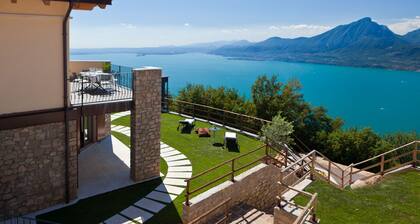 Unelma näkymä Gardajärvelle