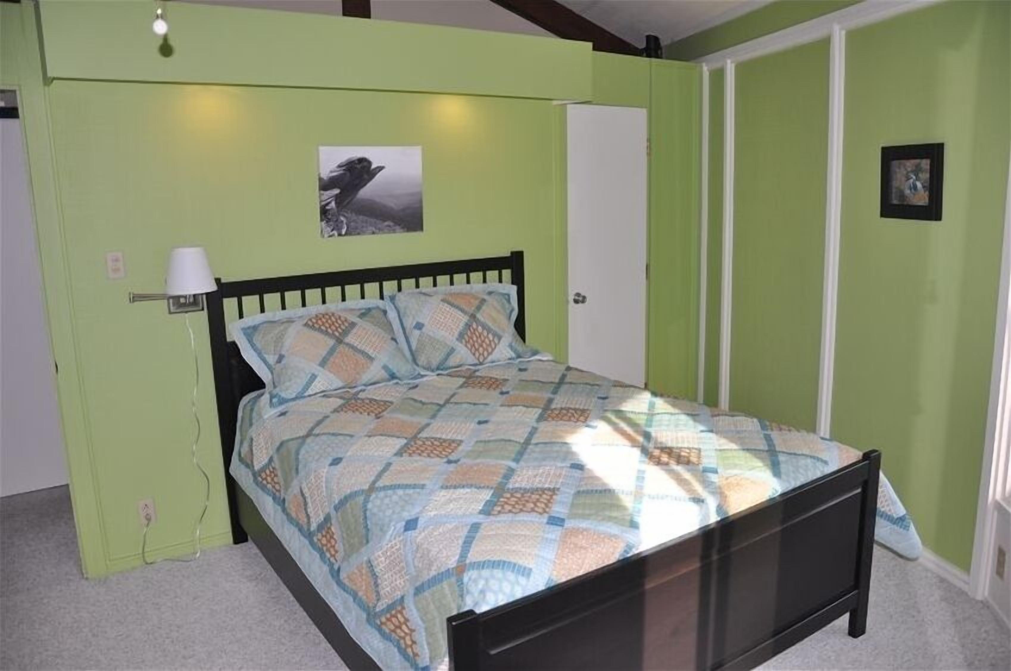 2 chambres, lit de bébé portatif, Wi-Fi, literie fournie