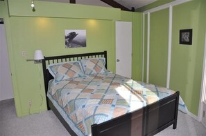 2 quartos, berço de viagem, Wi-Fi, roupa de cama