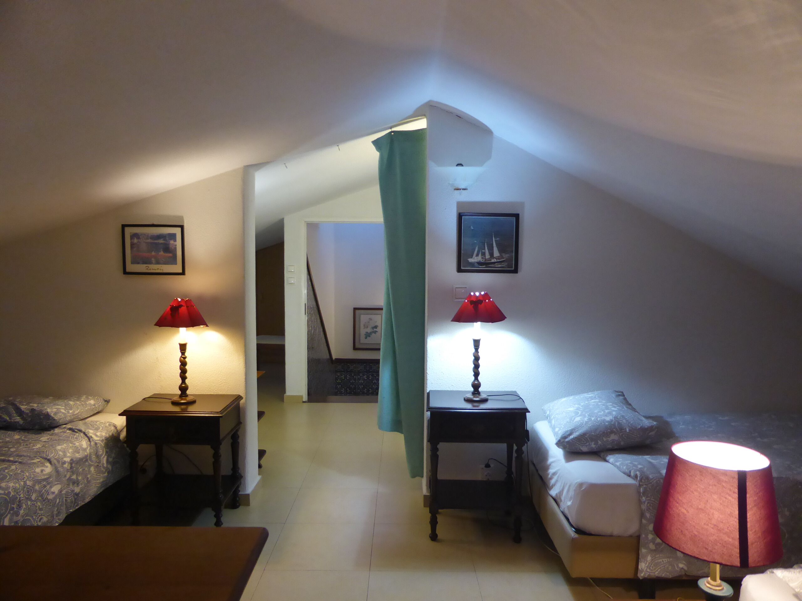 7 habitaciones, tabla de planchar con plancha, internet y ropa de cama 