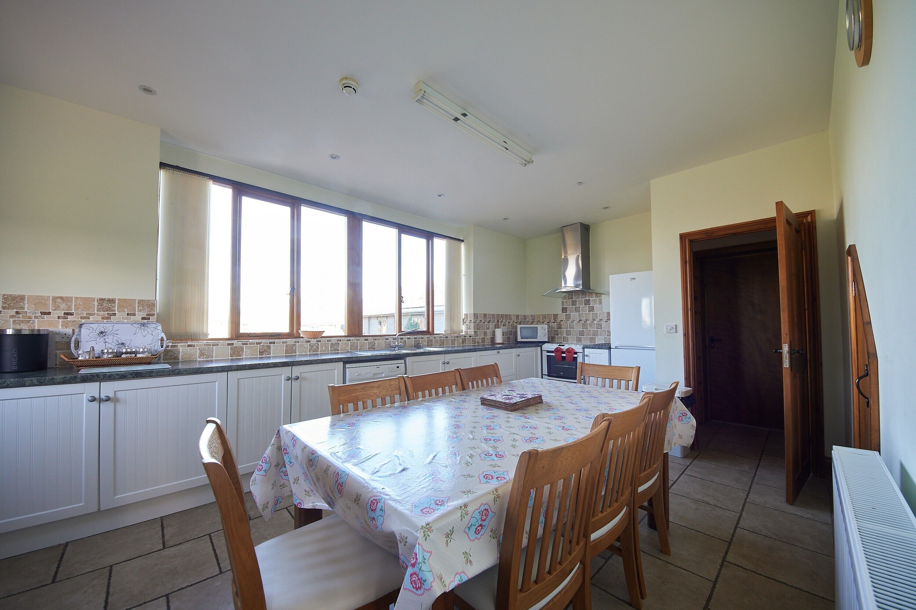 Family Friendly, Barn Conversion with Private Hot Tub