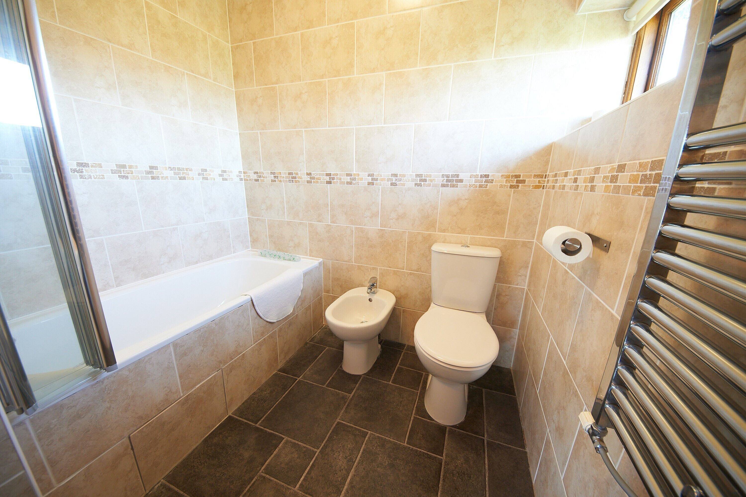 Family Friendly, Barn Conversion with Private Hot Tub