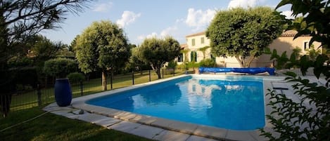 Piscine extérieure, piscine chauffée