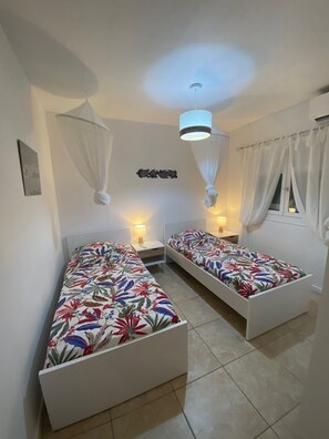3 Schlafzimmer, Zimmersafe, Schreibtisch, Bügeleisen/Bügelbrett