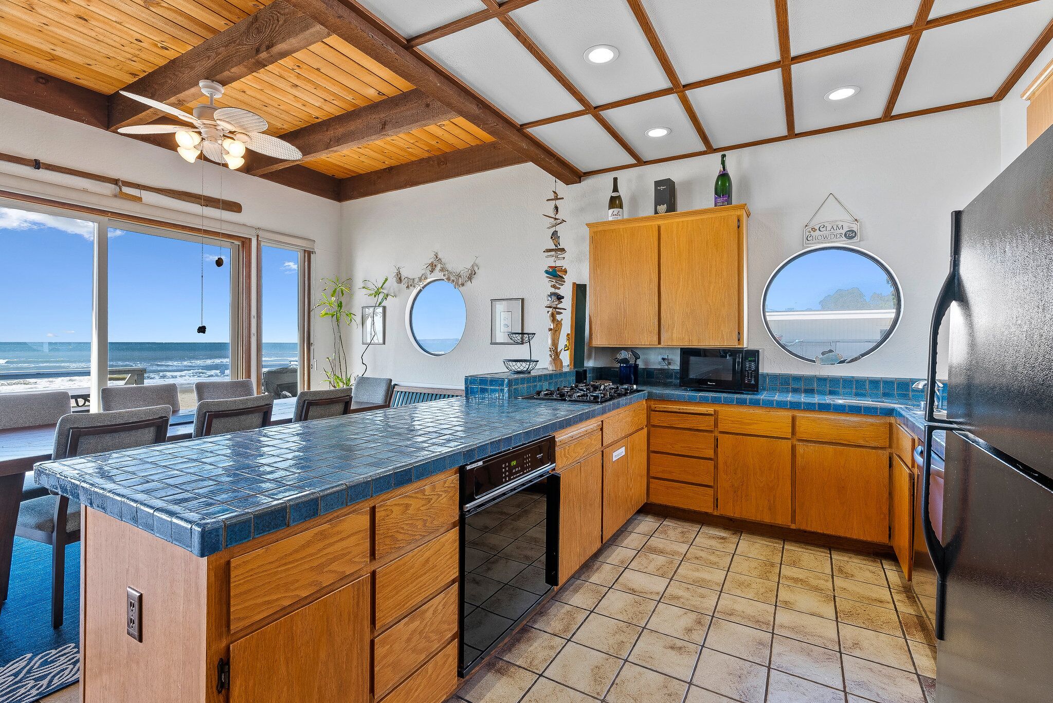 Comfortable Beach House on the Sand