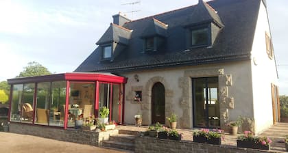 casa neo bretona PEDERNEC en la región de FRANCIA BRETAGNE