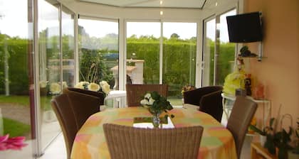 maison néo bretonne PEDERNEC en FRANCE région BRETAGNE