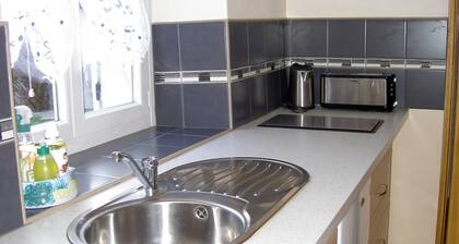 Comfortable cottage, close to the historic center of Blois and Loire by bike.