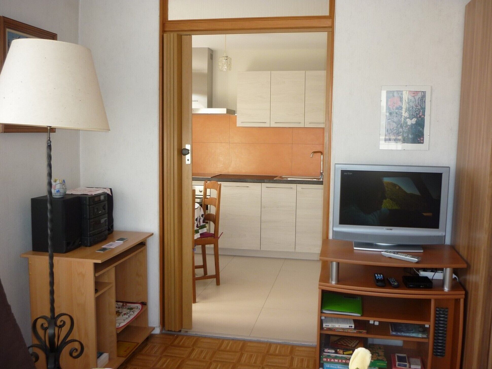 40m2 studio located 5 minutes walk from the city center with beautiful terrace