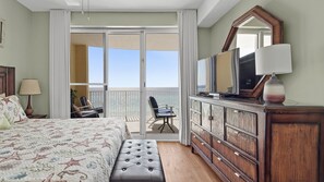 2 bedrooms, iron/ironing board, free internet, bed sheets