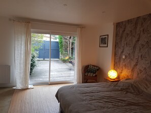 3 bedrooms, iron/ironing board, free WiFi - 200 m from Moliets beach, house sleeps 8, 2 terraces, 2 shower rooms, WI-FI  (MOLIETS ET MAA)