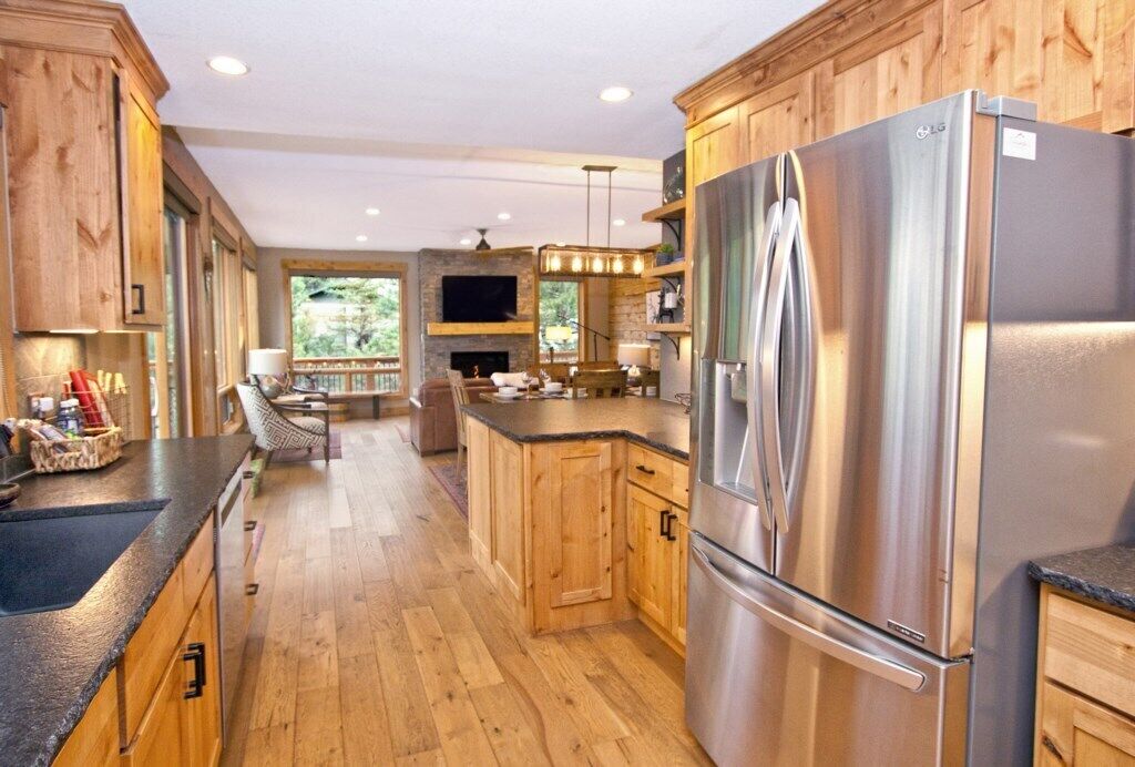 雪櫃、微波爐、焗爐、爐具