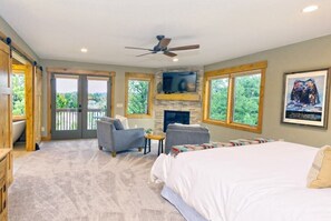 3 slaapkamers, een strijkplank/strijkijzer, reisbedje, gratis wifi