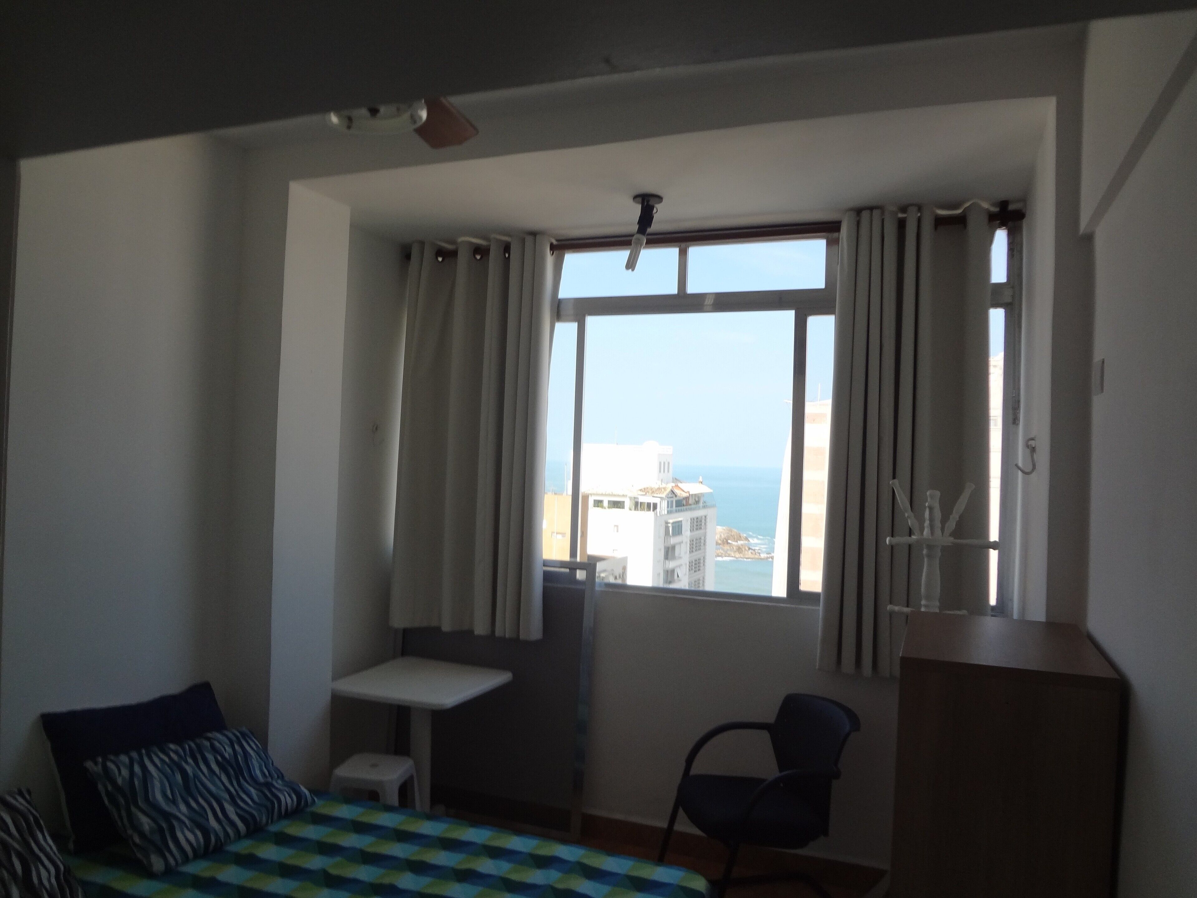 Guarujá / Pitangueiras Flat VIEWS to the SEA! Garage - Beach Service - Maid.