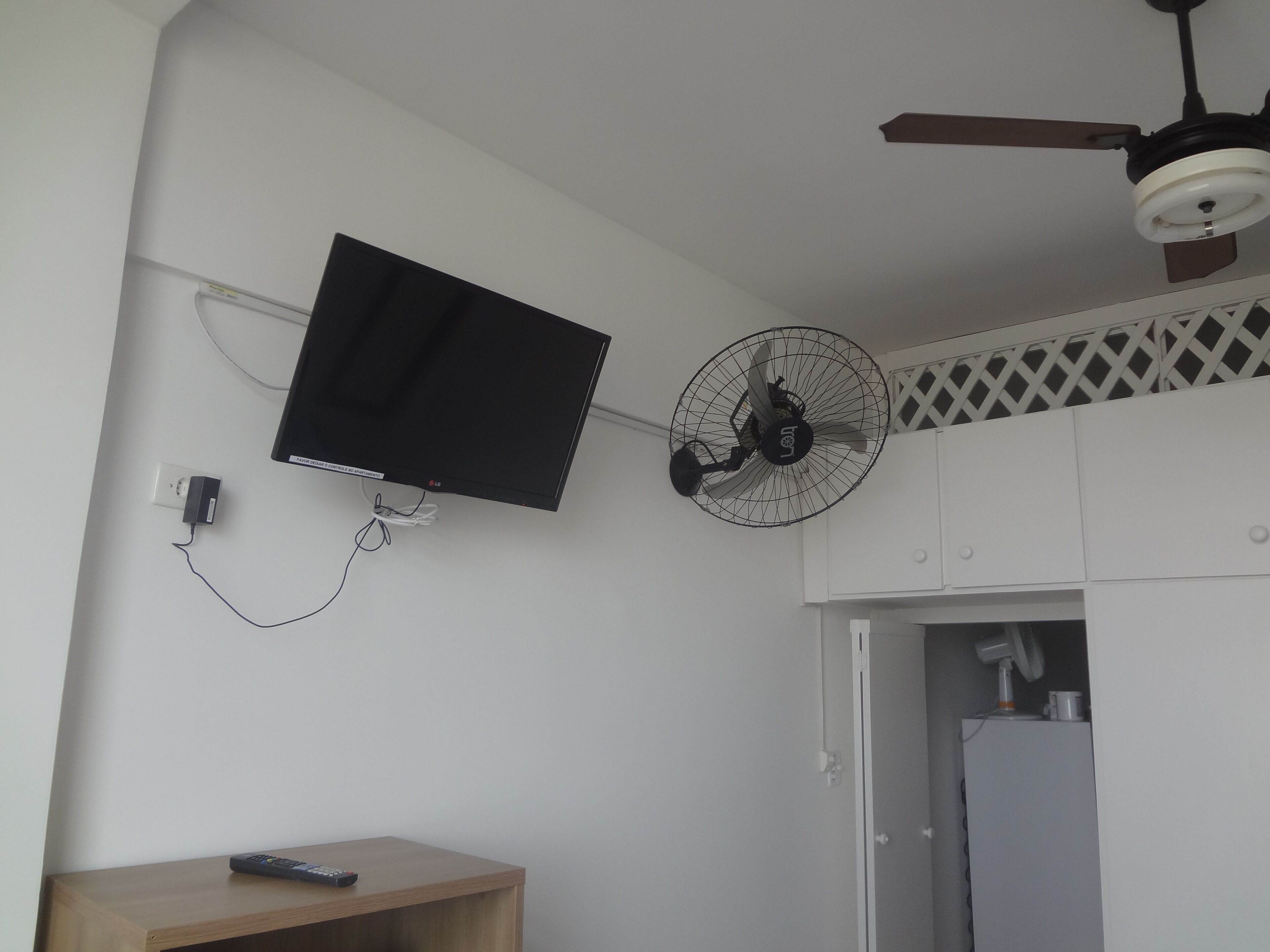 Guarujá / Pitangueiras Flat VIEWS to the SEA! Garage - Beach Service - Maid.