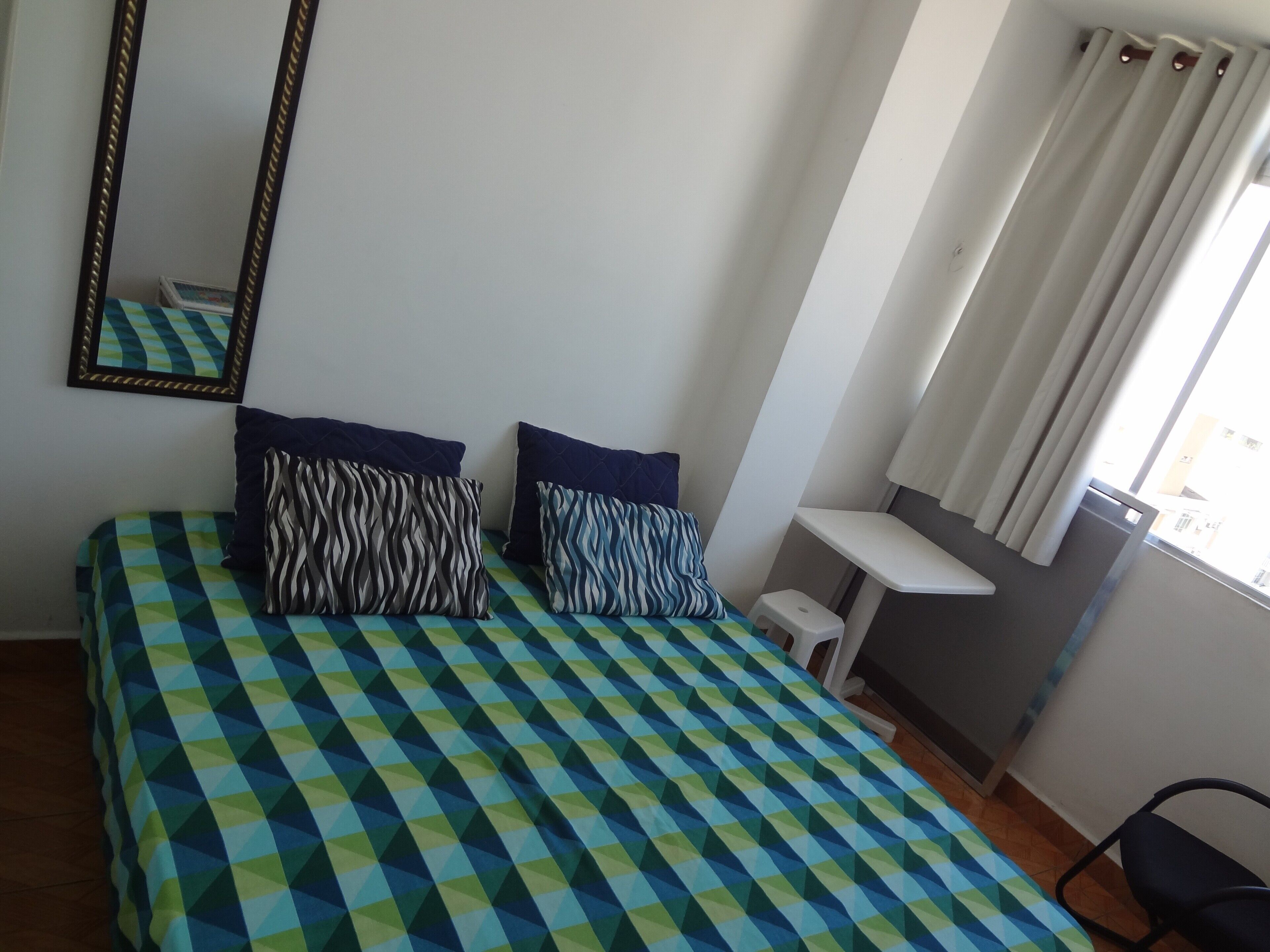 Guarujá / Pitangueiras Flat VIEWS to the SEA! Garage - Beach Service - Maid.