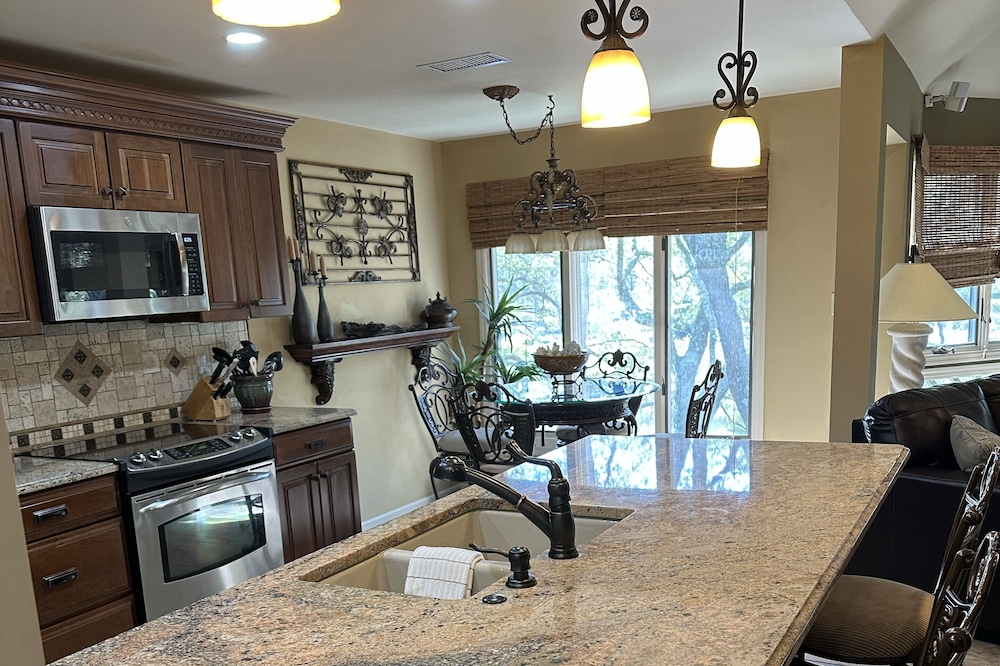 Turtle Cove Open Floor Plan 2bed/2bath Turtle Cove Villa Pet Friendly