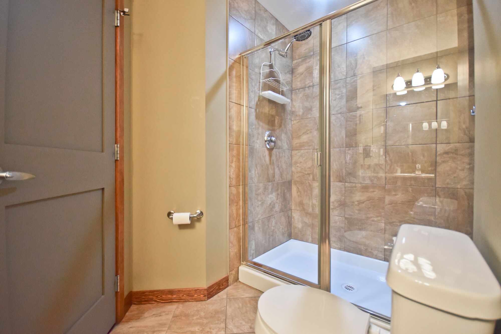 Luxury 2-bedroom condo in superb location - your mountain oasis!