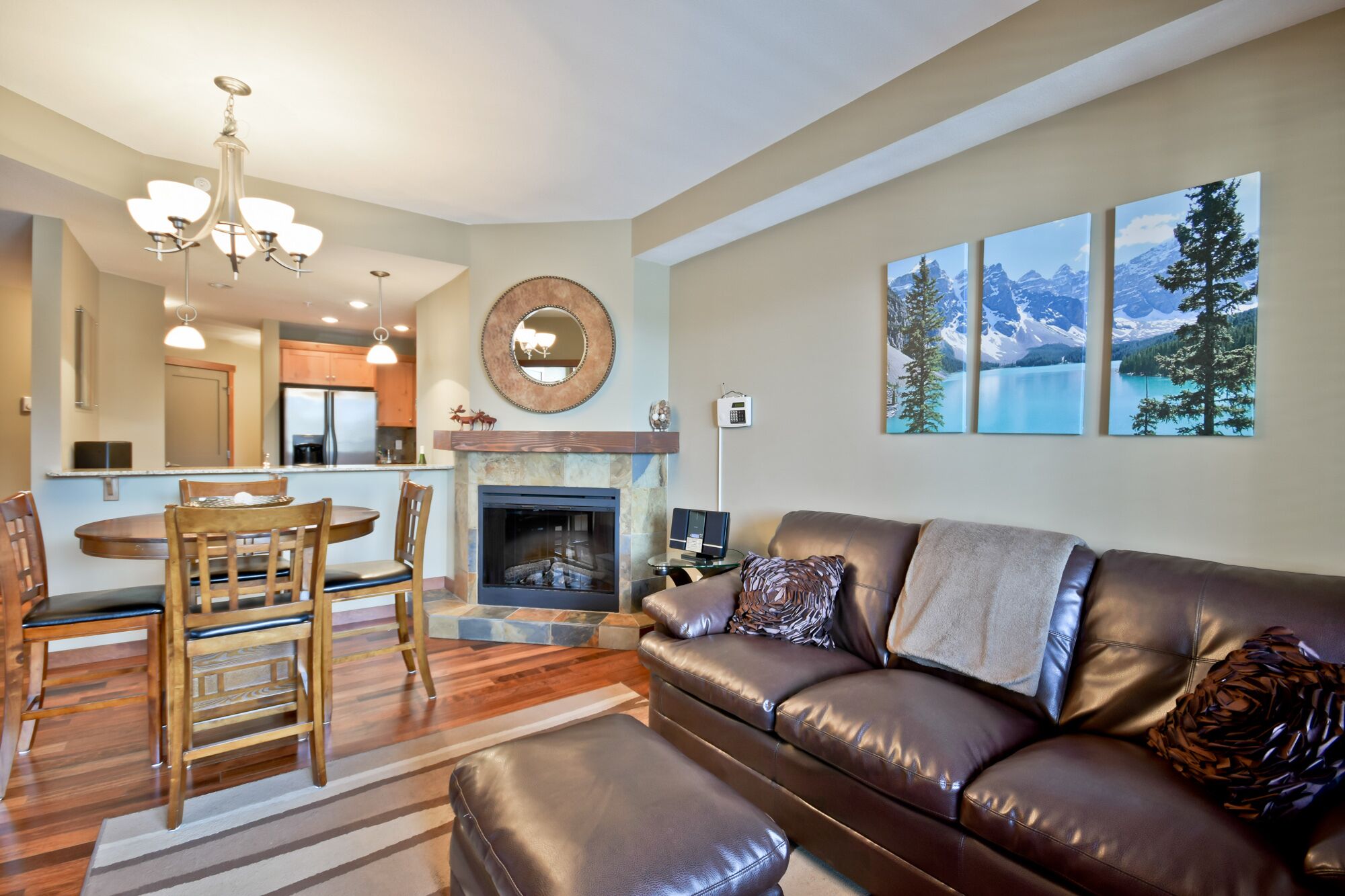 Luxury 2-bedroom condo in superb location - your mountain oasis!