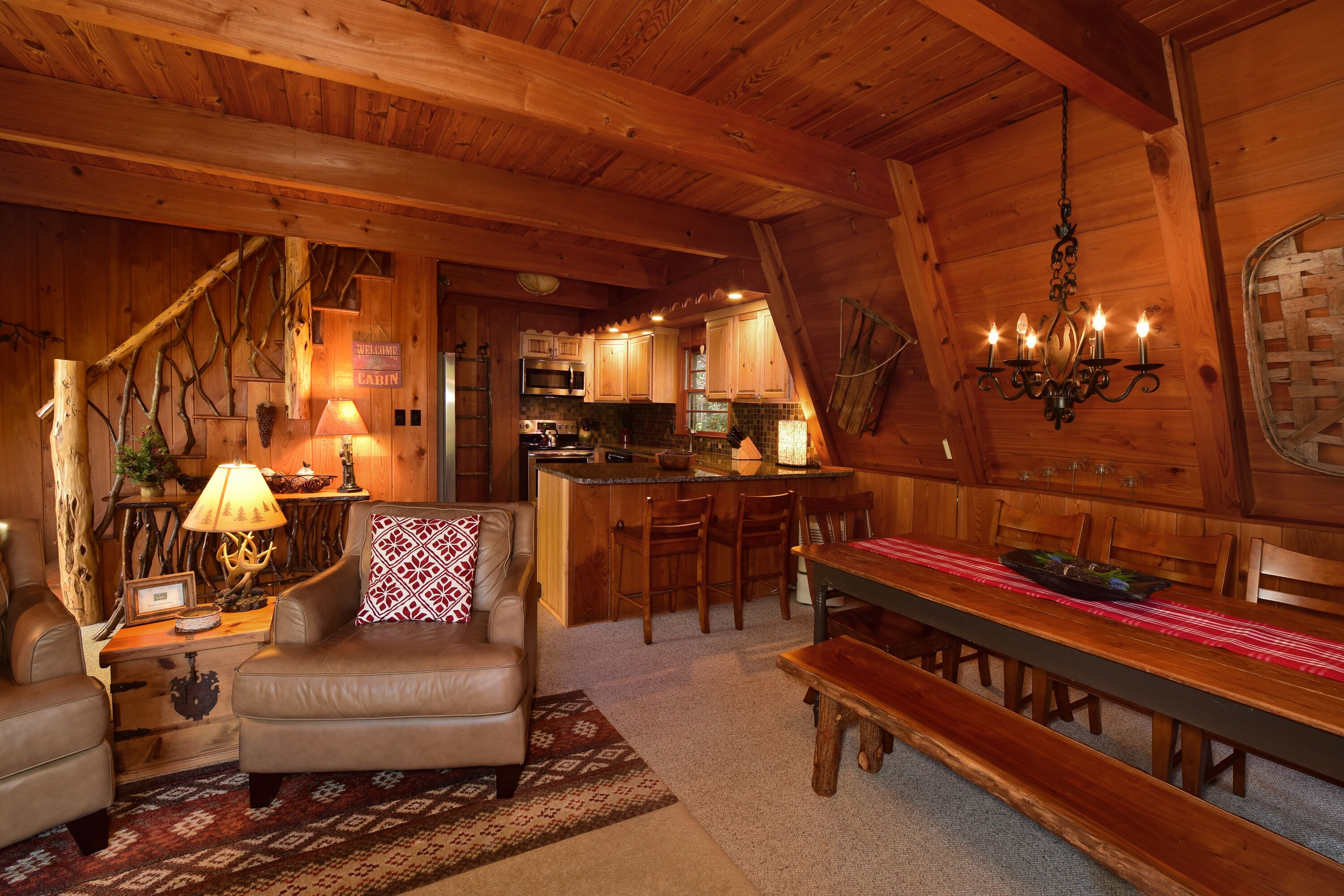 🍁Updated A-frame Cabin🍁Gated Club in Boone🍁1K/2Q/1F/2BA🍁Fireplace🍁Lg Deck🍁