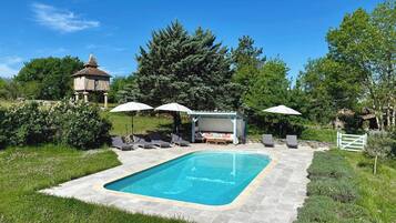 Piscine extérieure, piscine chauffée