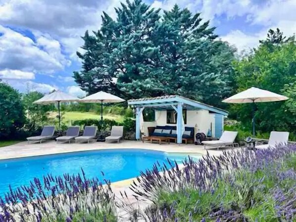 Piscine extérieure, piscine chauffée