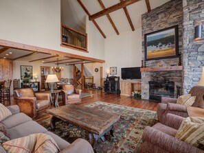 TV, fireplace, video games, DVD player - Big Sky Vacation Rentals: Black Eagle 31 (Big Sky)